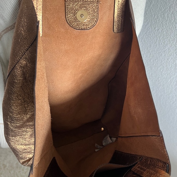 Banana Republic Gold Shiny Tote Bag - Picture 11 of 11
